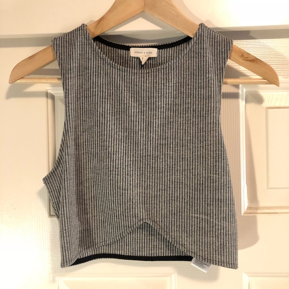 VERTICAL STRIPE CROP TOP